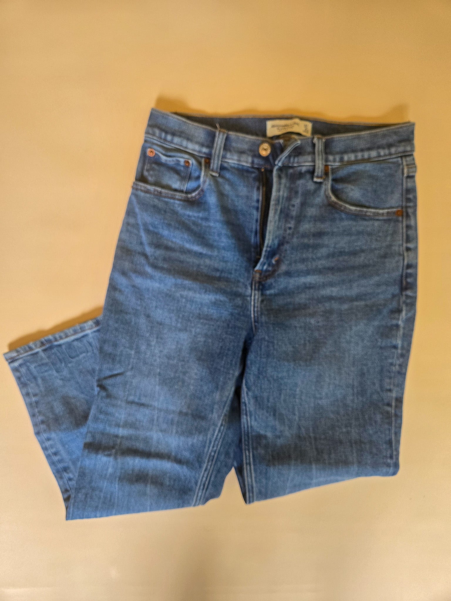 Abercrombie Ultra High Rise Jean – 27/4 The Kindred Bone
