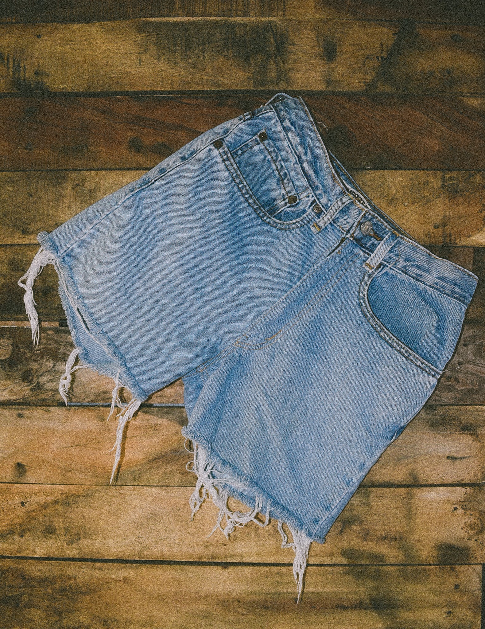 Vintage Comfort Fit 560 Levi Shorts The Kindred Bone