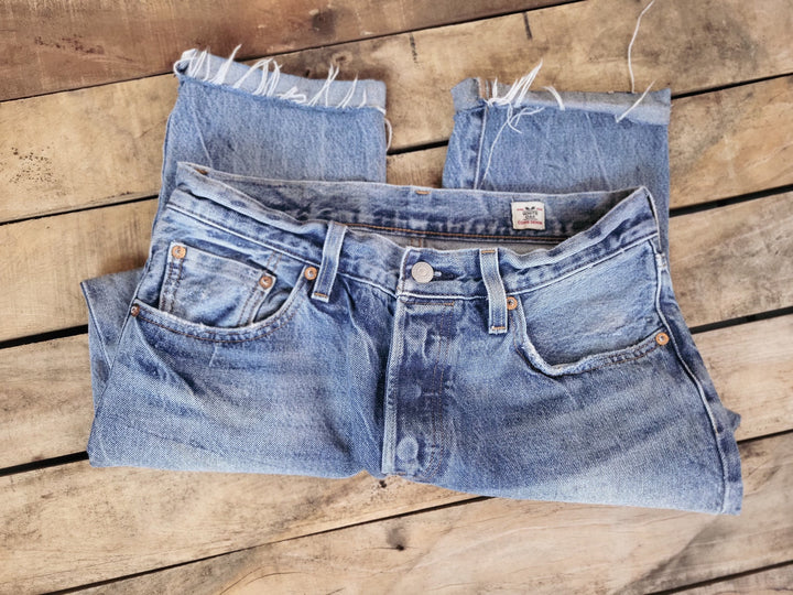 VINTAGE LEVIS | WHITE OAK CONE DENIM The Kindred Bone